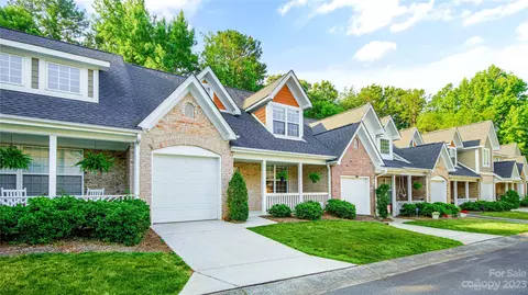 4468 Coventry Row Ct, Charlotte, NC 28270