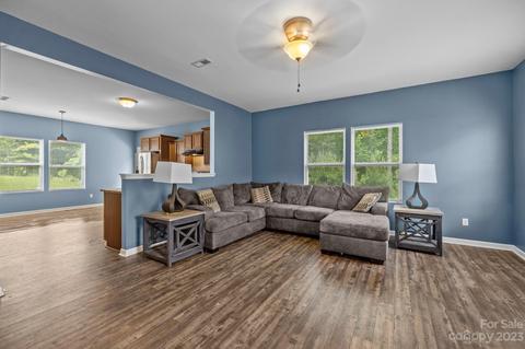 2405 Grinstead Ct, Clover, SC 29710 photo 11