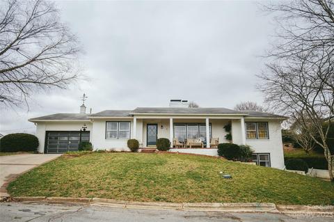 68 Buena Vista Dr, Canton, NC 28716