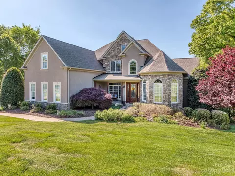 5817 Natoma Rd, Lake Wylie, SC 29710