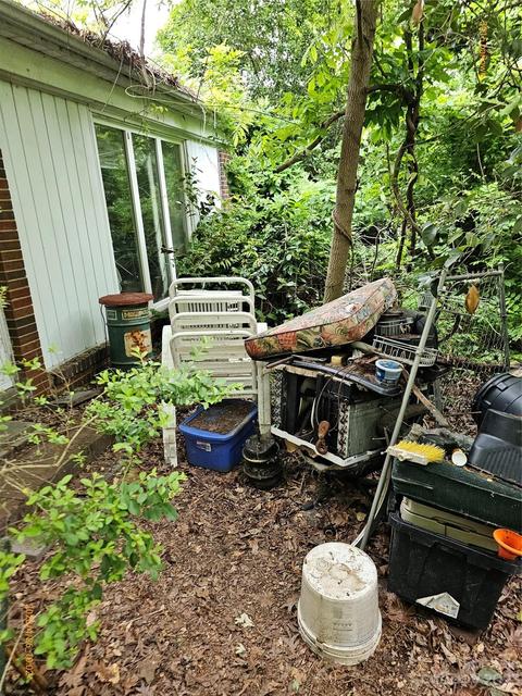 3915 Barlowe Rd, Charlotte, NC 28208