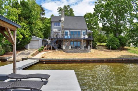 248 Strand Rd, Badin Lake, NC 28127
