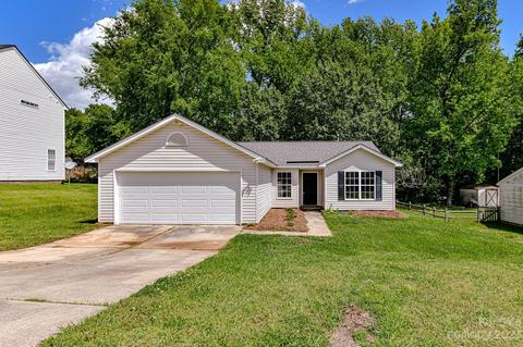 8210 Cadmium Ct, Charlotte, NC 28215