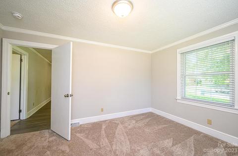 1007 E Klutz St, Maiden, NC 28650 photo 33