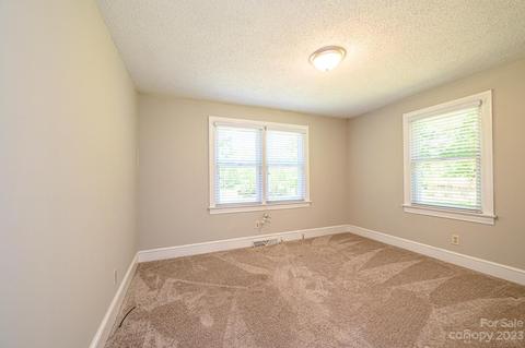 1007 E Klutz St, Maiden, NC 28650 photo 29
