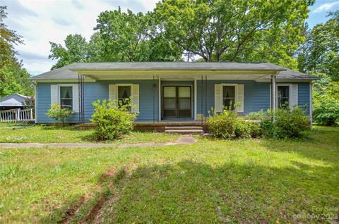 1387 Hilldale Ln, Iron Station, NC 28080