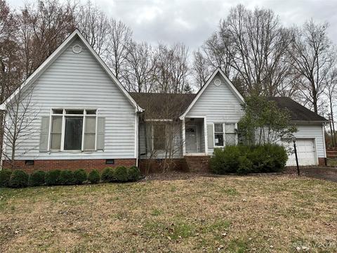 7740 Hammond Dr, Charlotte, NC 28215