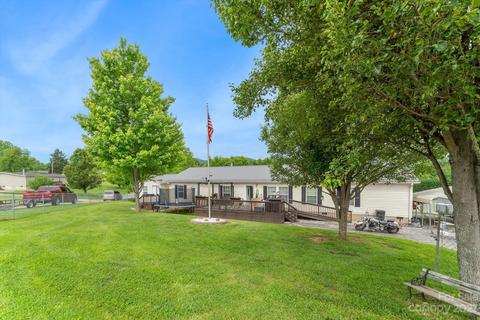 7 English Oaks Dr, Candler, NC 28715