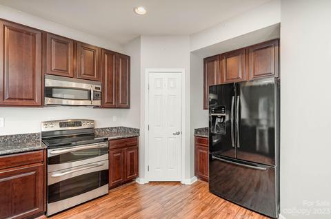 10925 Tailwater St, Davidson, NC 28036 photo 12