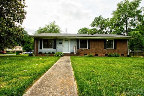801 Corwin Dr, Charlotte, NC 28213