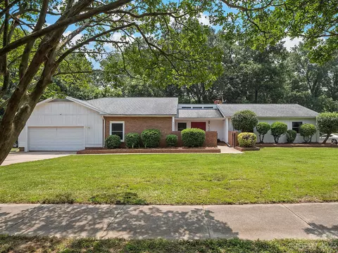 5934 Sullins Rd, Charlotte, NC 28214