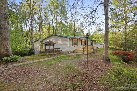 24 Laurel Woods Rd, Hendersonville, NC 28739