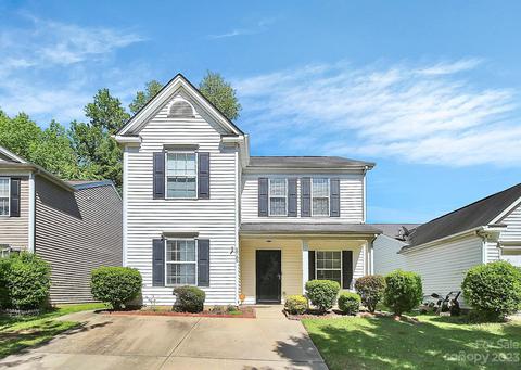 2722 Meadow Knoll Dr, Charlotte, NC 28269