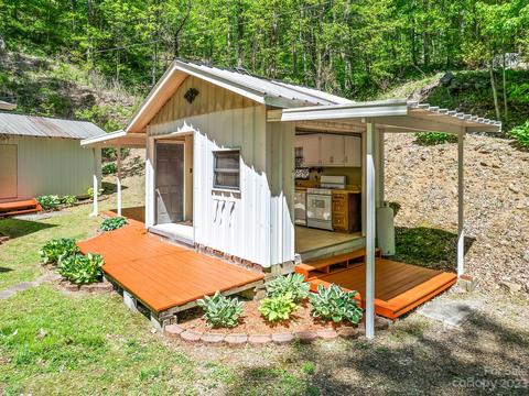 79 Sound Forest Ln, Franklin, NC 28734 photo 32
