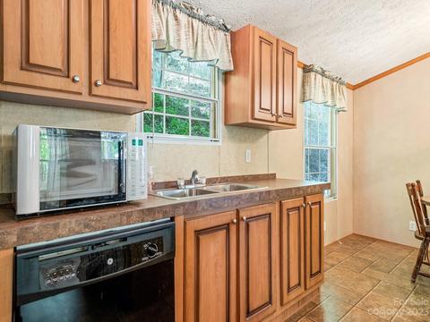 79 Sound Forest Ln, Franklin, NC 28734 photo 18