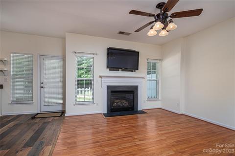 7904 Mariners Pointe Cir, Denver, NC 28037 photo 8