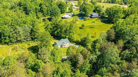 104 Poteat Dr, Morganton, NC 28655 photo 4