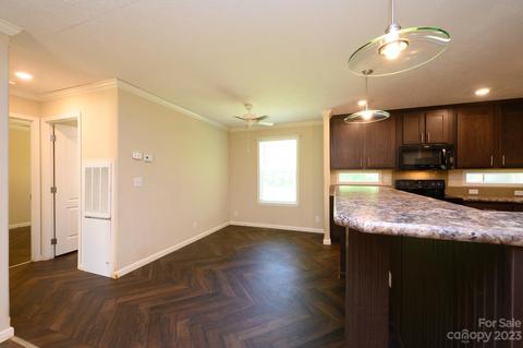104 Poteat Dr, Morganton, NC 28655 photo 7
