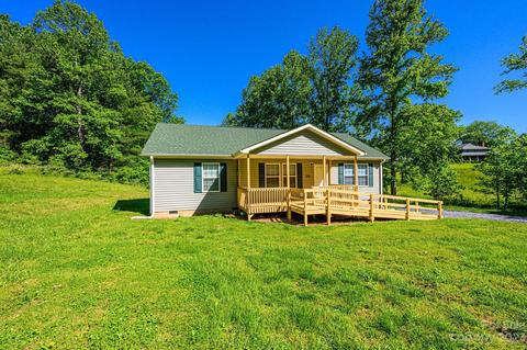 104 Poteat Dr, Morganton, NC 28655