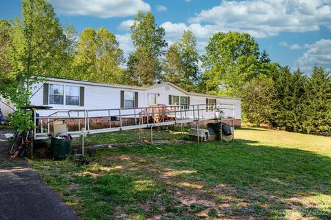7292 Pyramid Rd, Hickory, NC 28602