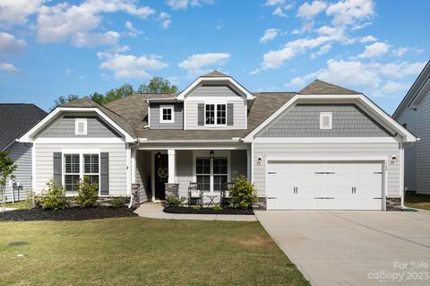 160 Broadleaf Dr, Denver, NC 28037