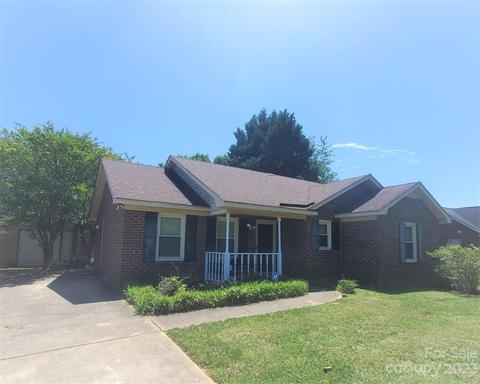 3104 Bobwhite Cir, Wingate, NC 28174