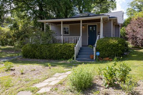 3037 Attaberry Dr, Charlotte, NC 28205