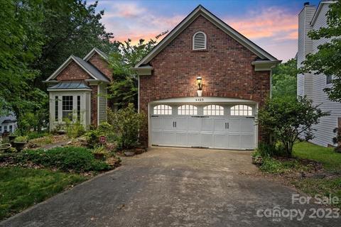 6423 Summertree Ln, Charlotte, NC 28270