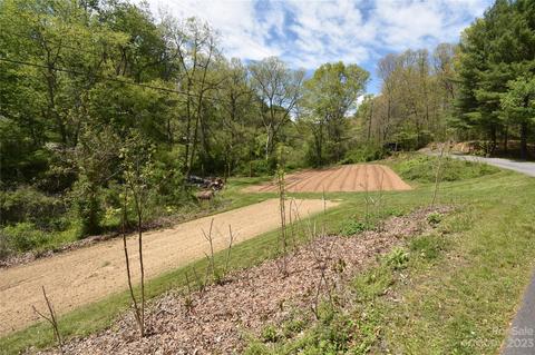 30 Stoney Brook Drive #30, Clyde, NC 28721
