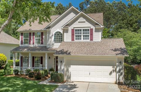 9709 Autumn Applause Dr, Charlotte, NC 28277