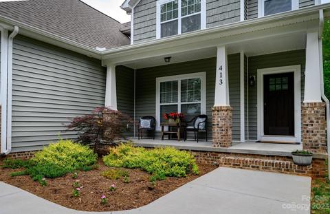 413 3rd Ave SW, Conover, NC 28613 photo 2