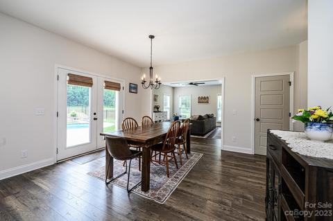 413 3rd Ave SW, Conover, NC 28613 photo 28