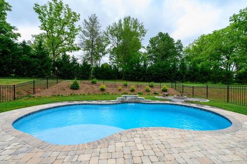 413 3rd Ave SW, Conover, NC 28613