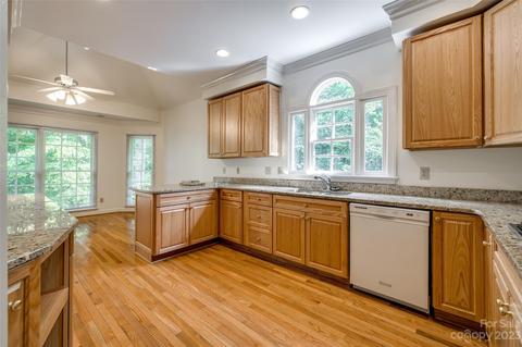 6325 Crosswinds Dr, Clover, SC 29710 photo 15