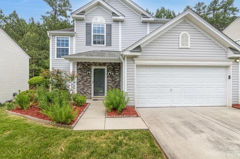 6532 Forest Cross Dr, Charlotte, NC 28216
