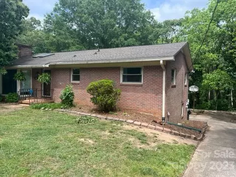 646 7th Avenue Se Pl SE, Hickory, NC 28602