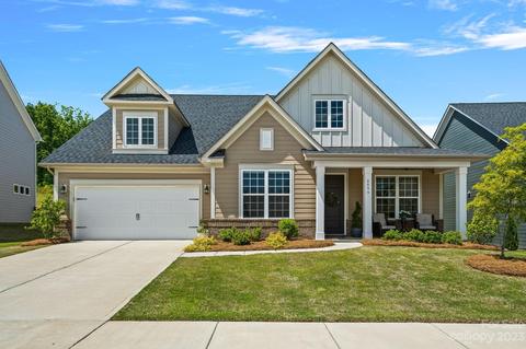 8099 Woodline Ln, Denver, NC 28037