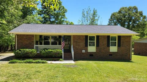 1406 Sourwood Dr, Chester, SC 29706
