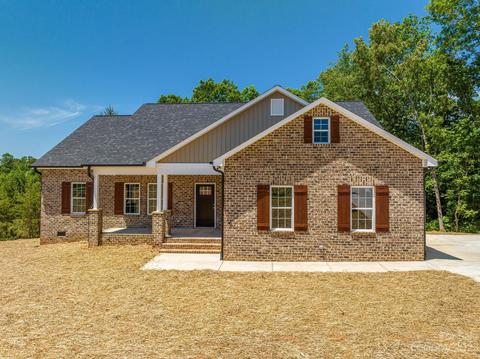 1049 Alf Hoover Rd, Vale, NC 28168
