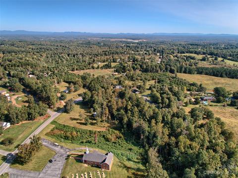 388 Sandy Plains Rd, Tryon, NC 28782 photo 2