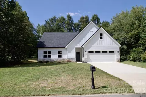 738 St Andrews Rd, Statesville, NC 28625