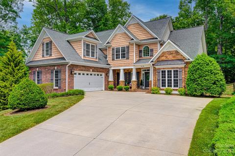 5116 Mark Dr NE, Hickory, NC 28601
