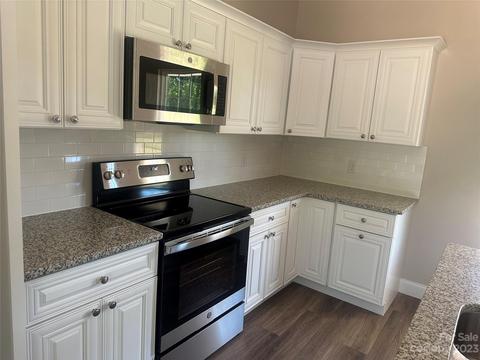 3005 Greenleaf Rd, Clover, SC 29710 photo 9