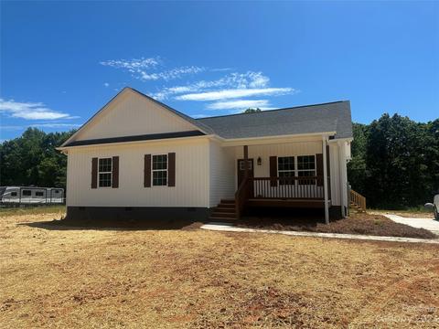 3005 Greenleaf Rd, Clover, SC 29710 photo 2