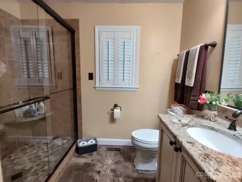 704 3rd Ne Ave, Conover, NC 28613 photo 15
