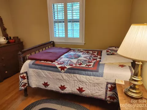 704 3rd Ne Ave, Conover, NC 28613 photo 13