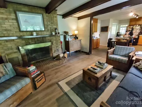 704 3rd Ne Ave, Conover, NC 28613 photo 9