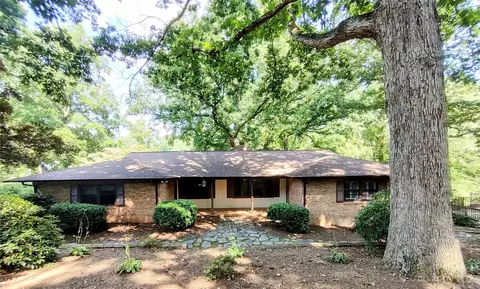 704 3rd Ne Ave, Conover, NC 28613