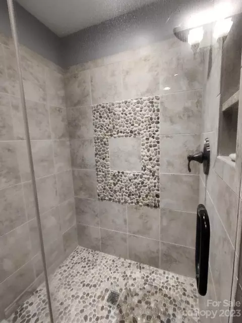 704 3rd Ne Ave, Conover, NC 28613 photo 20