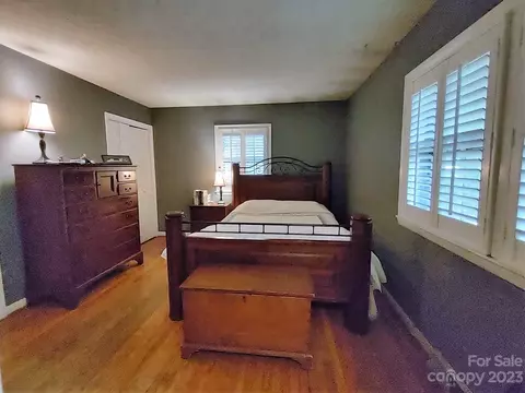 704 3rd Ne Ave, Conover, NC 28613 photo 18